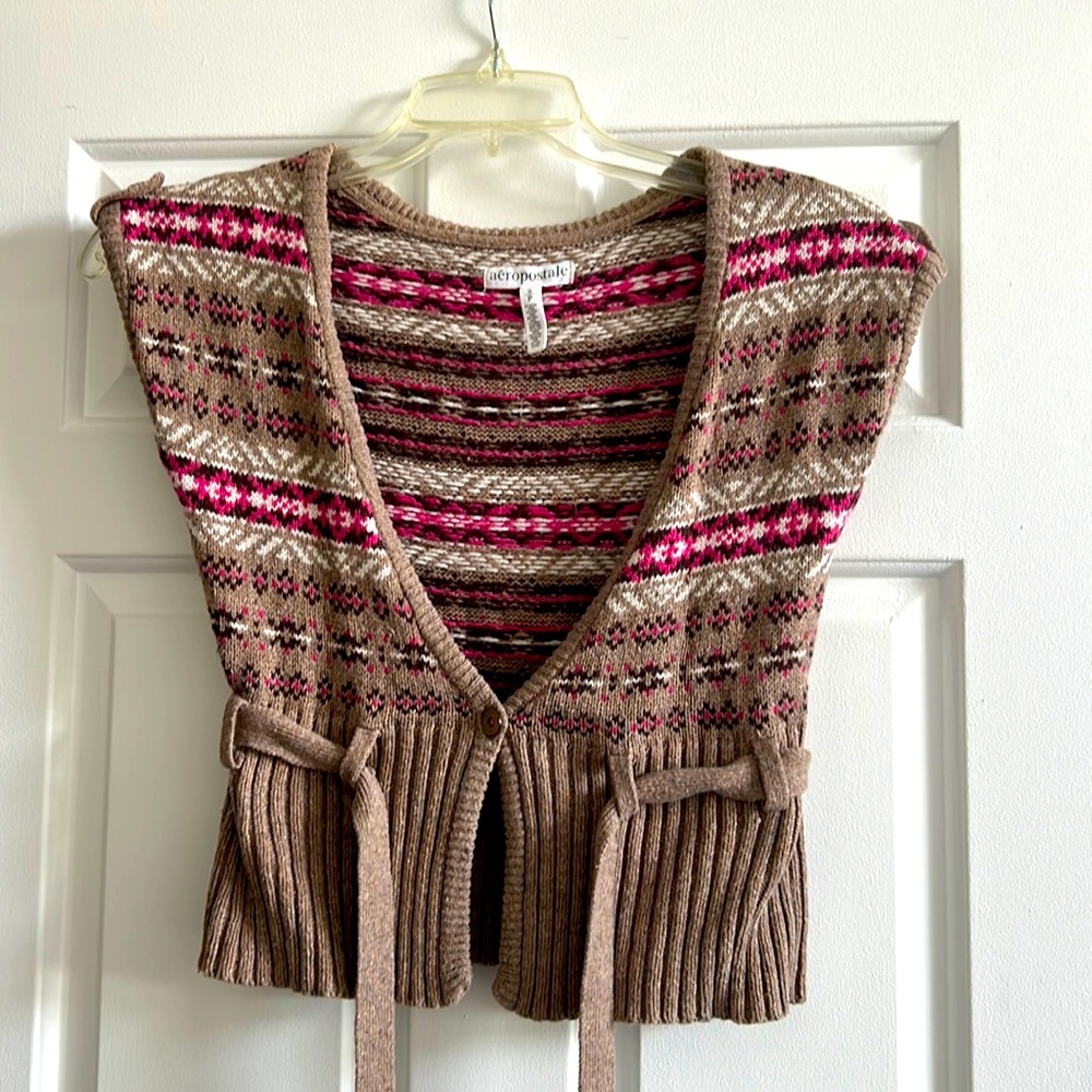 Aeropostale Small Sweater Vest Perfect for Thanksgiving